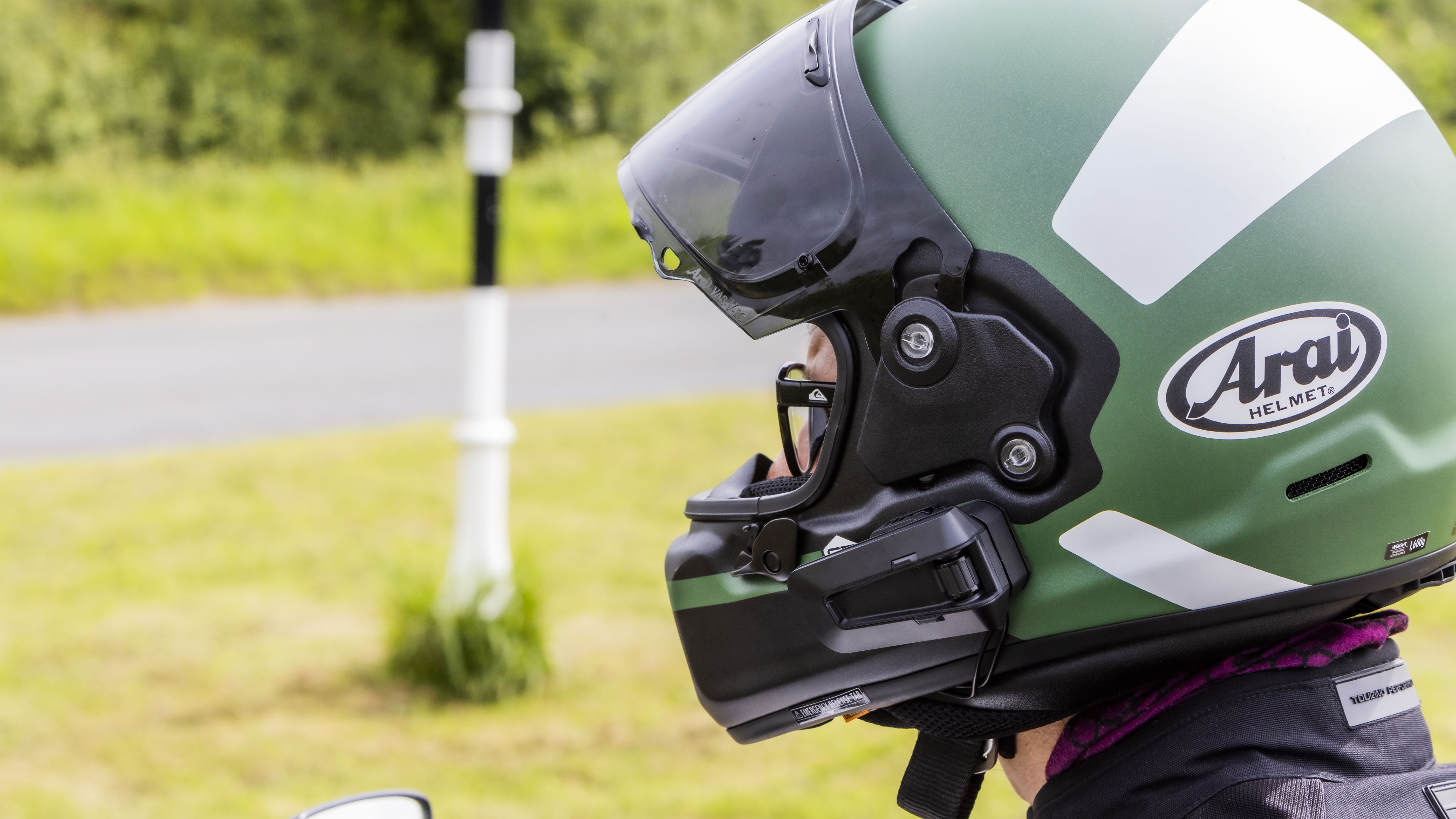 Cardo Packtalk Pro on Arai helmet